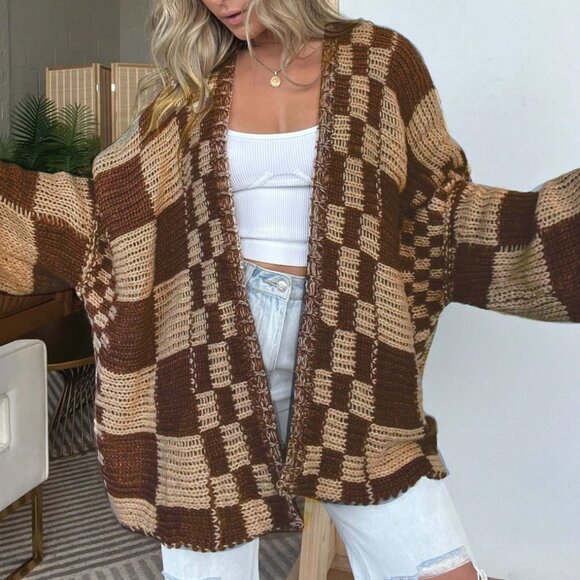 Khaki Checkered Women's Oversized Knitted Cardigan - Picture 9 of 9